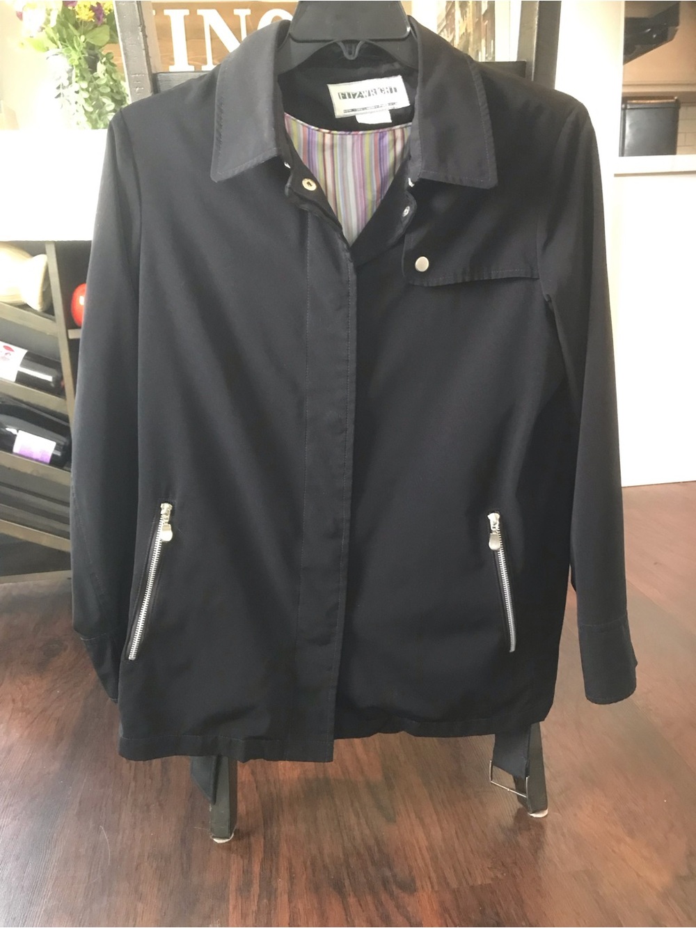 Lightweight Black Utility Jacket with Zip Pockets